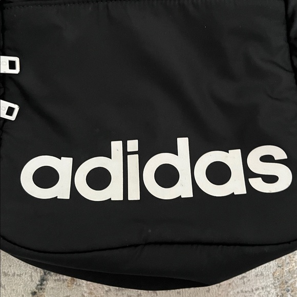 Small adidas backpack - Picture 3 of 8
